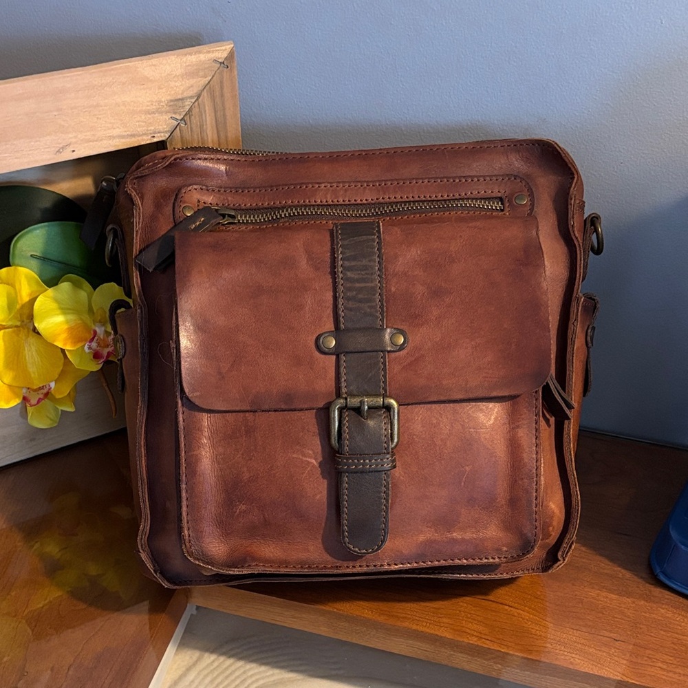 PIKOLINOS CAIMARI Rich Brown Leather Messenger Bag